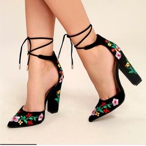 Pointed Toe Floral Embroidered Lace Up High Heels Size 37